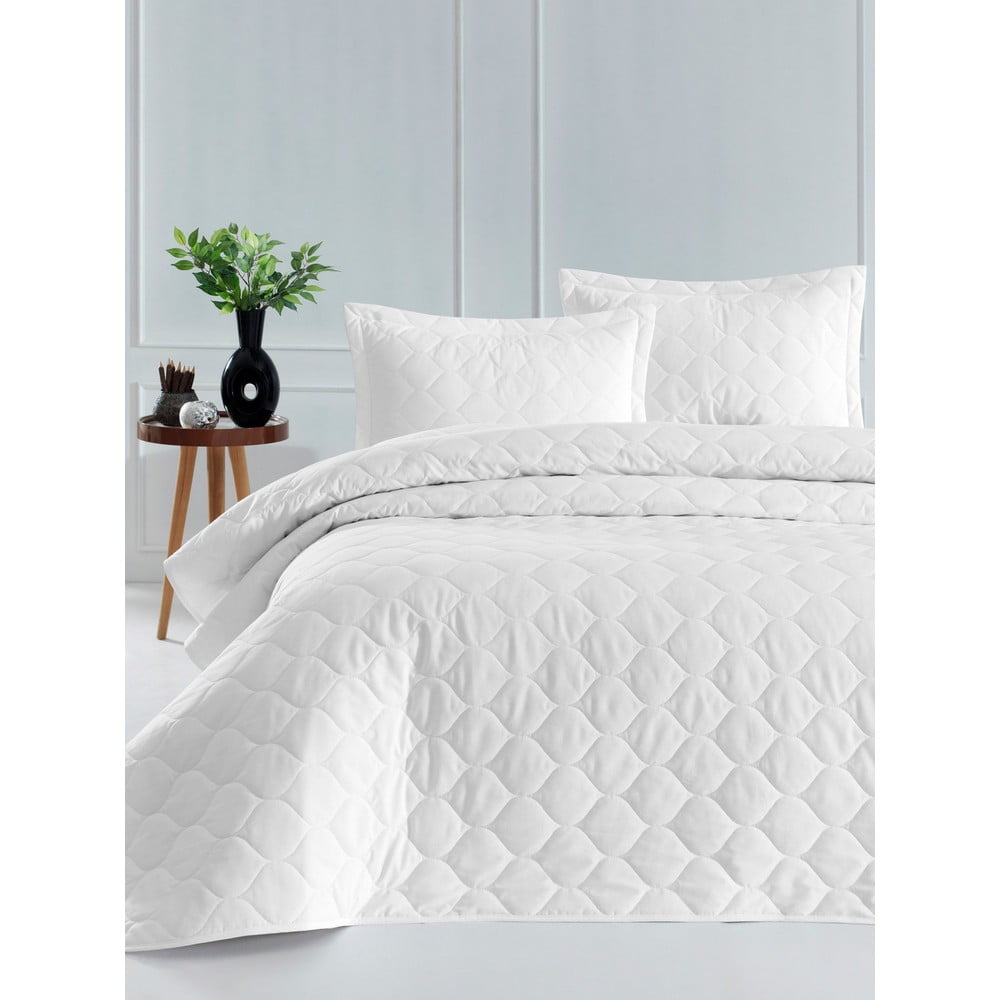 Biely pléd cez posteľ s 2 obliečkami na vankúš z ranforce bavlny EnLora Home Fresh 225 x 240 cm