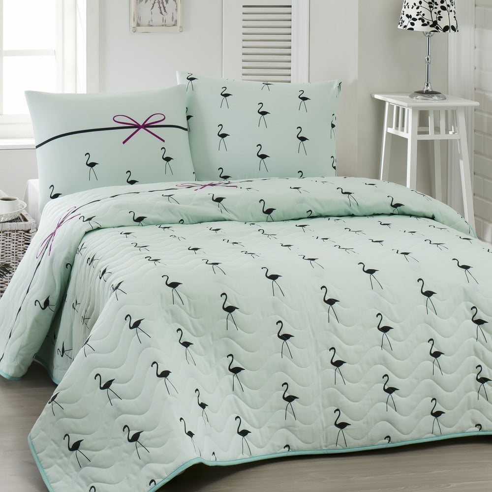 Prikrývka cez posteľ na dvojlôžko s obliečkami na vankúše Flamingo 200 × 220 cm