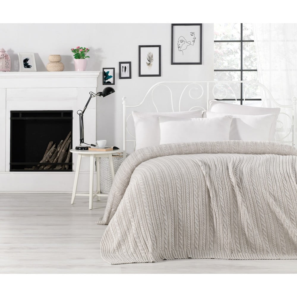 Sivobéžová prikrývka cez posteľ Camila 220 x 240 cm