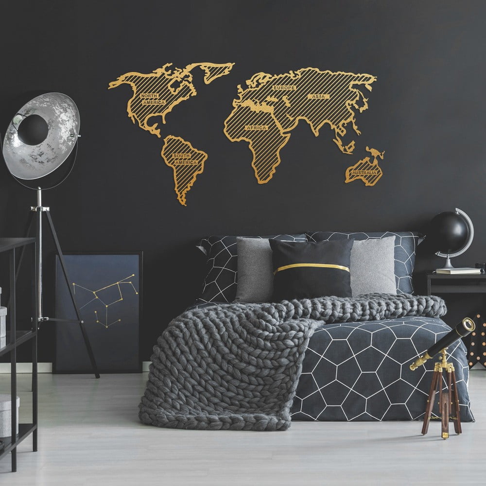 Kovová nástenná dekorácia v zlatej farbe World Map In The Stripes 150 × 80 cm